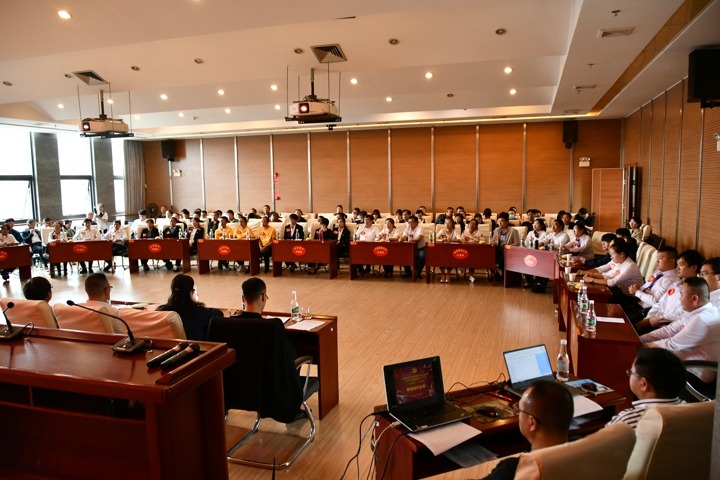 云南省煤炭工业集团（鸿运国际集团）党委组织开展学习“三个条例”现场知识竞赛运动