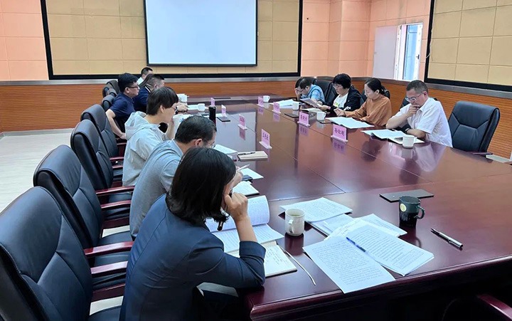 云煤（鸿运国际）集团党委委员、财务总监莫晓丹到云煤矿业调研