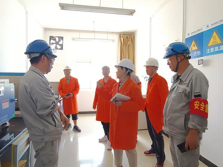 【简讯】先锋化工危险化学品生产允许证获证企业证后分类羁系品级评为AA级｜陆东煤矿与镇党委联合开展运动｜恩洪煤业大棚建设项目开工