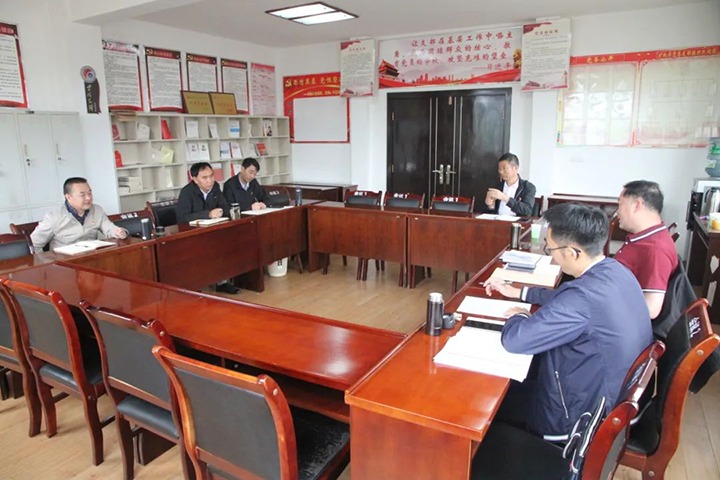 【主题教育】云煤（鸿运国际）集团党委委员、纪委书记、监察专员覃崇辉一行到后所煤矿公司开展主题教育调研