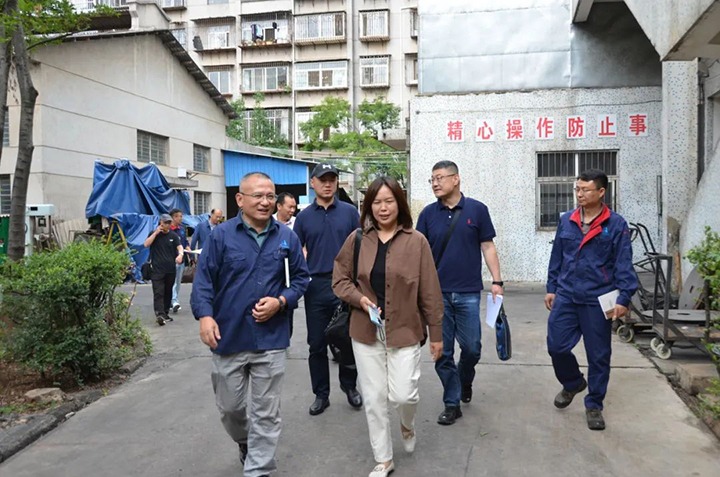 【聚焦云煤】云南省住建厅党组成员、副厅长黄媛到云南鸿运国际工应用手艺研究院有限公司开展隔震减震手艺运用情形调研