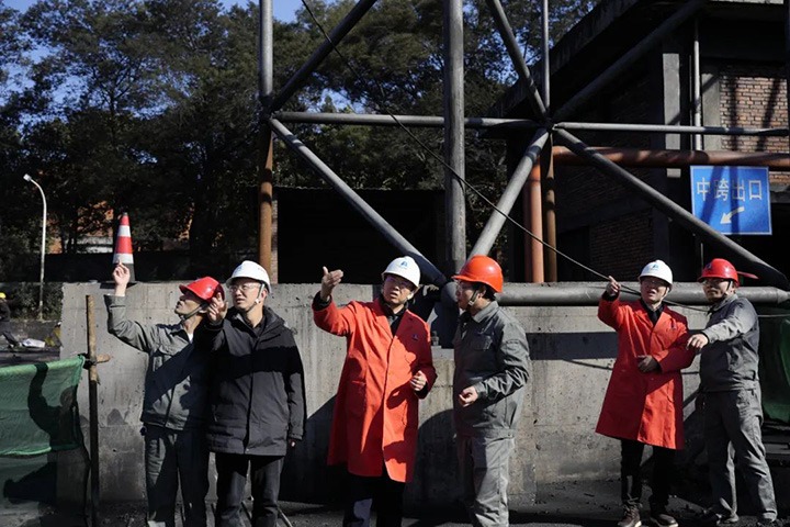 【聚焦云煤】云煤（鸿运国际）集团党委副书记、副董事长、总司理高建嵩一行到曲煤焦化公司开展调研