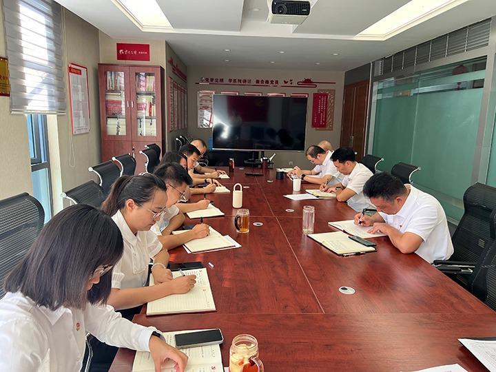 鸿运国际地产党支部开展“凝心聚力促刷新，，，，，驻足岗位做孝顺”主题党日运动