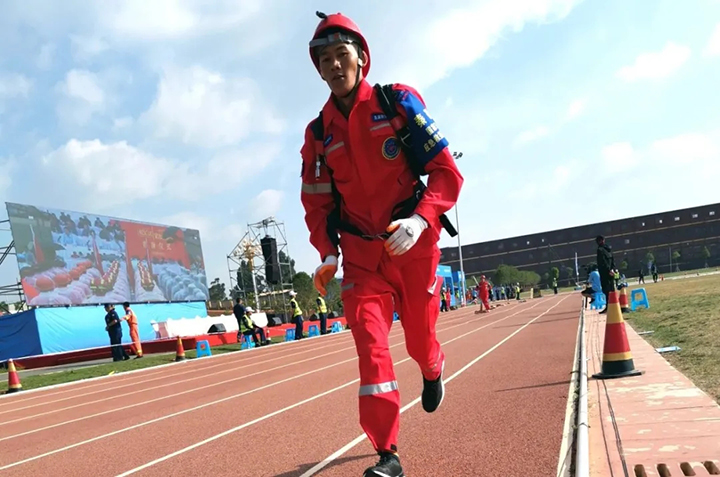 鸿运国际