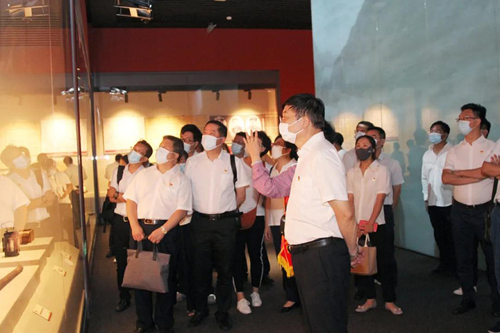 鸿运国际