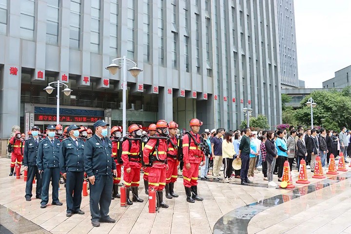 鸿运国际