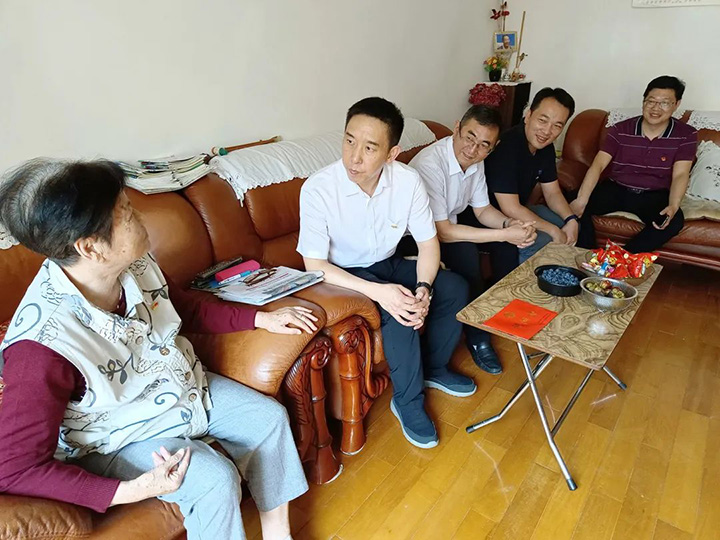 鸿运国际