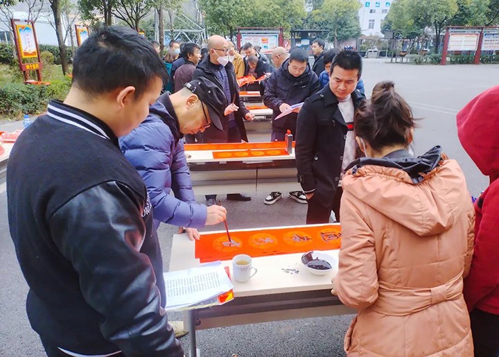 鸿运国际