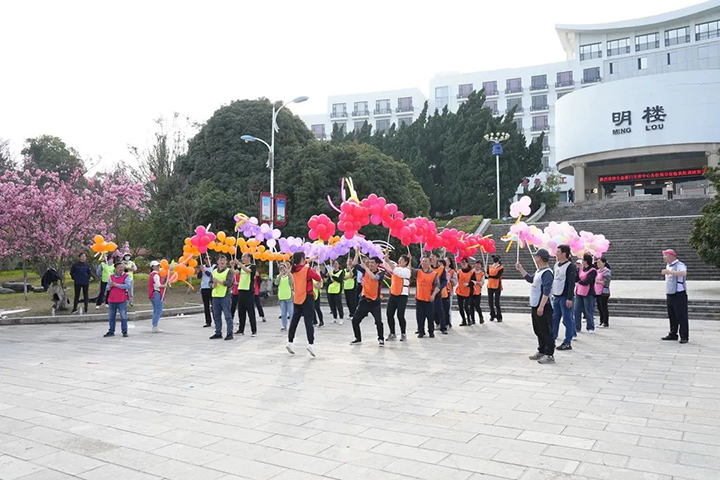 鸿运国际
