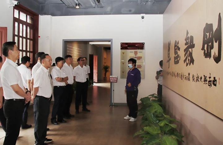 鸿运国际