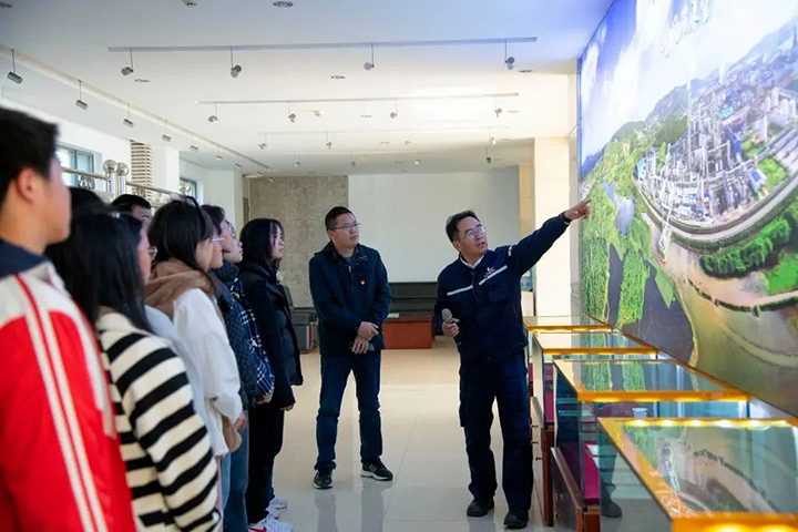鸿运国际