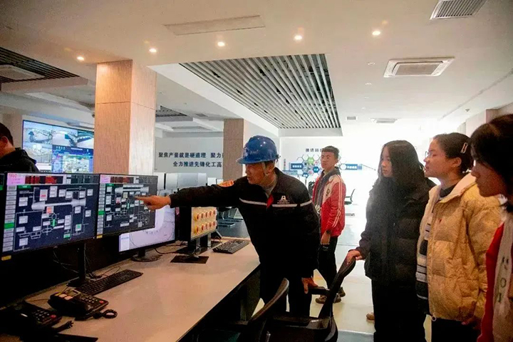 鸿运国际