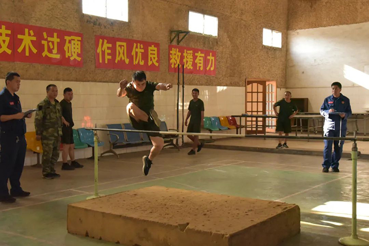 鸿运国际