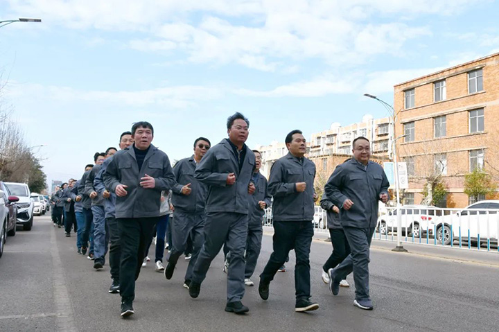 鸿运国际